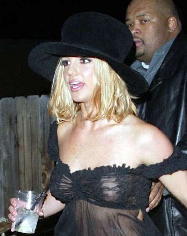 Rexmag Party - Britney Spears See Through Nip Shot - Taxi Driver Movie