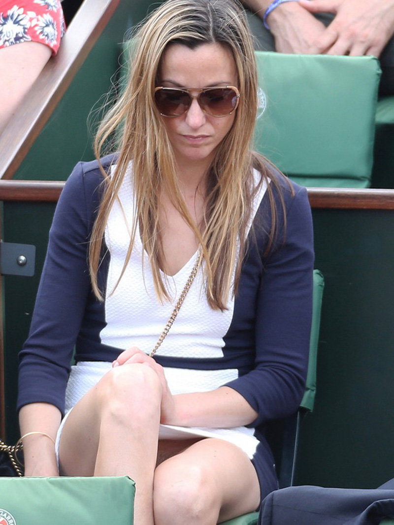 800px x 1067px - Anna Eberstein No Panties Upskirt at the French Open - Taxi Driver Movie