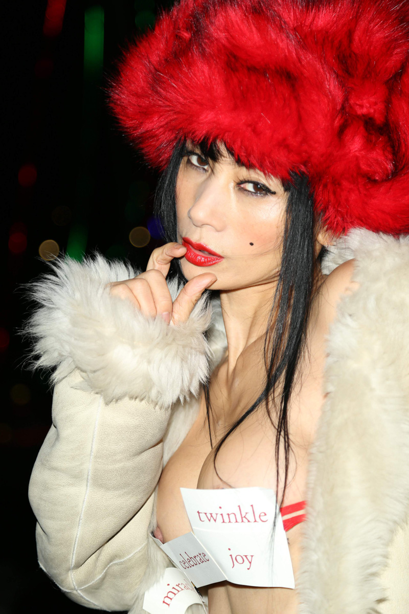 Bai Ling Nip Slip at a Party in Los Angeles - Taxi Driver Movie