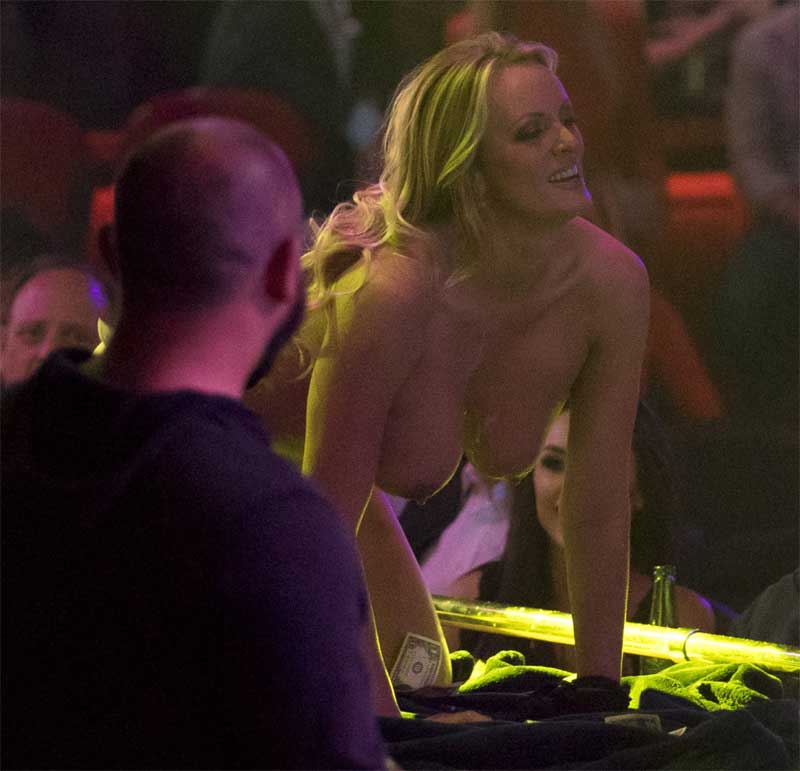 Stormy Daniels Naked And Stripping On Stage Taxi Driver Movie