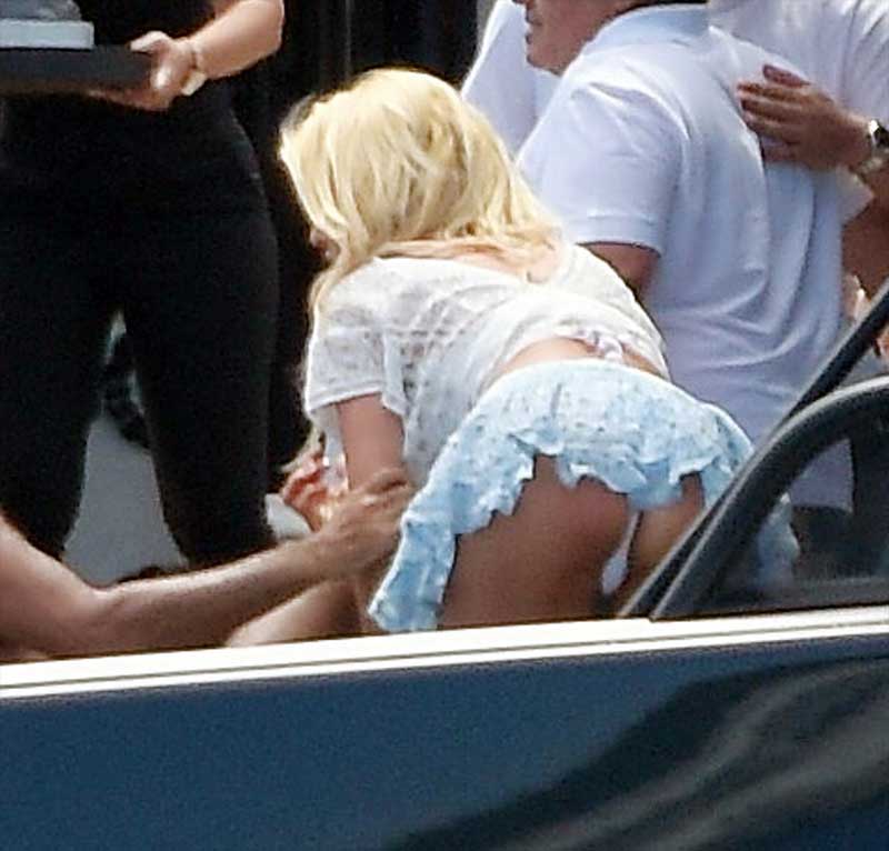 Victoria Silvstedt White Pantie Upskirt Exiting A Boat Taxi Driver Movie
